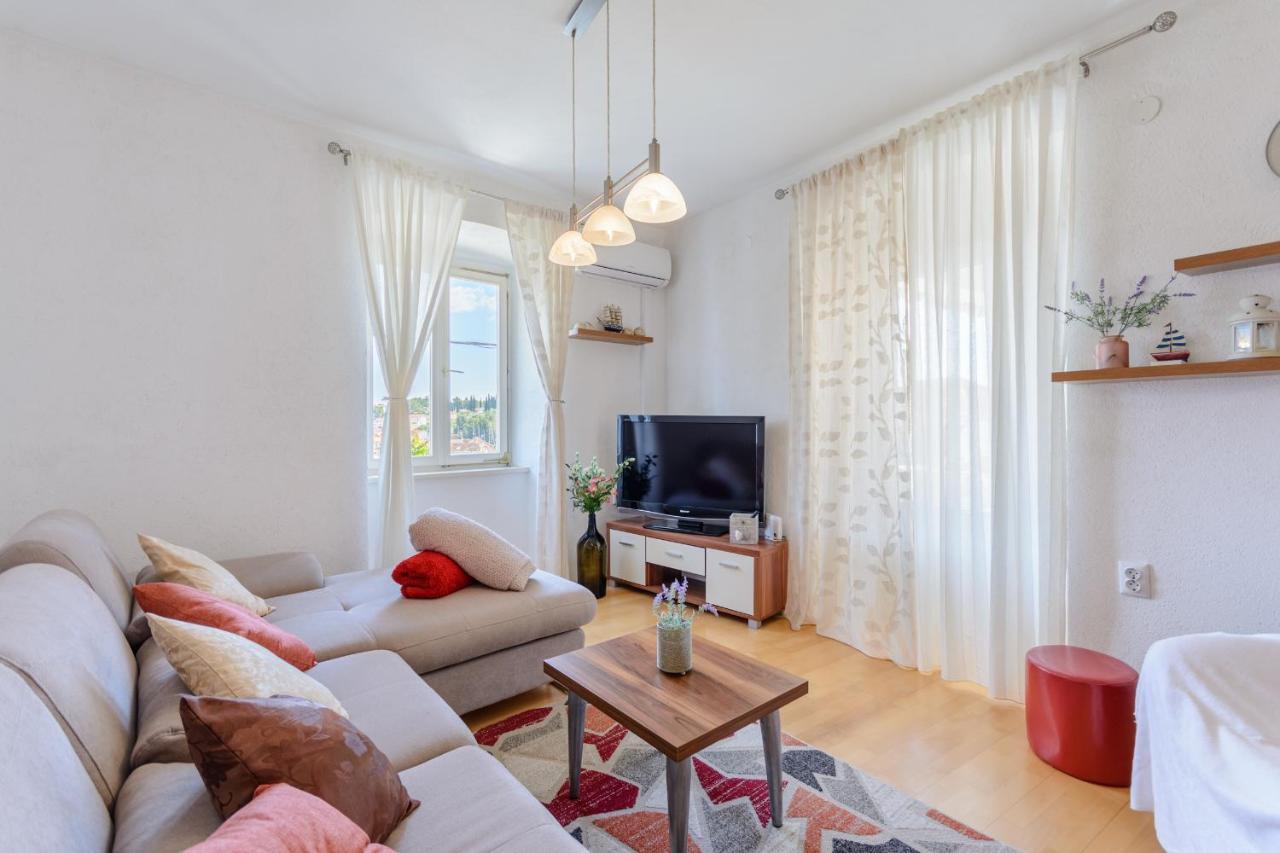 Apartman Mare 밀나 외부 사진