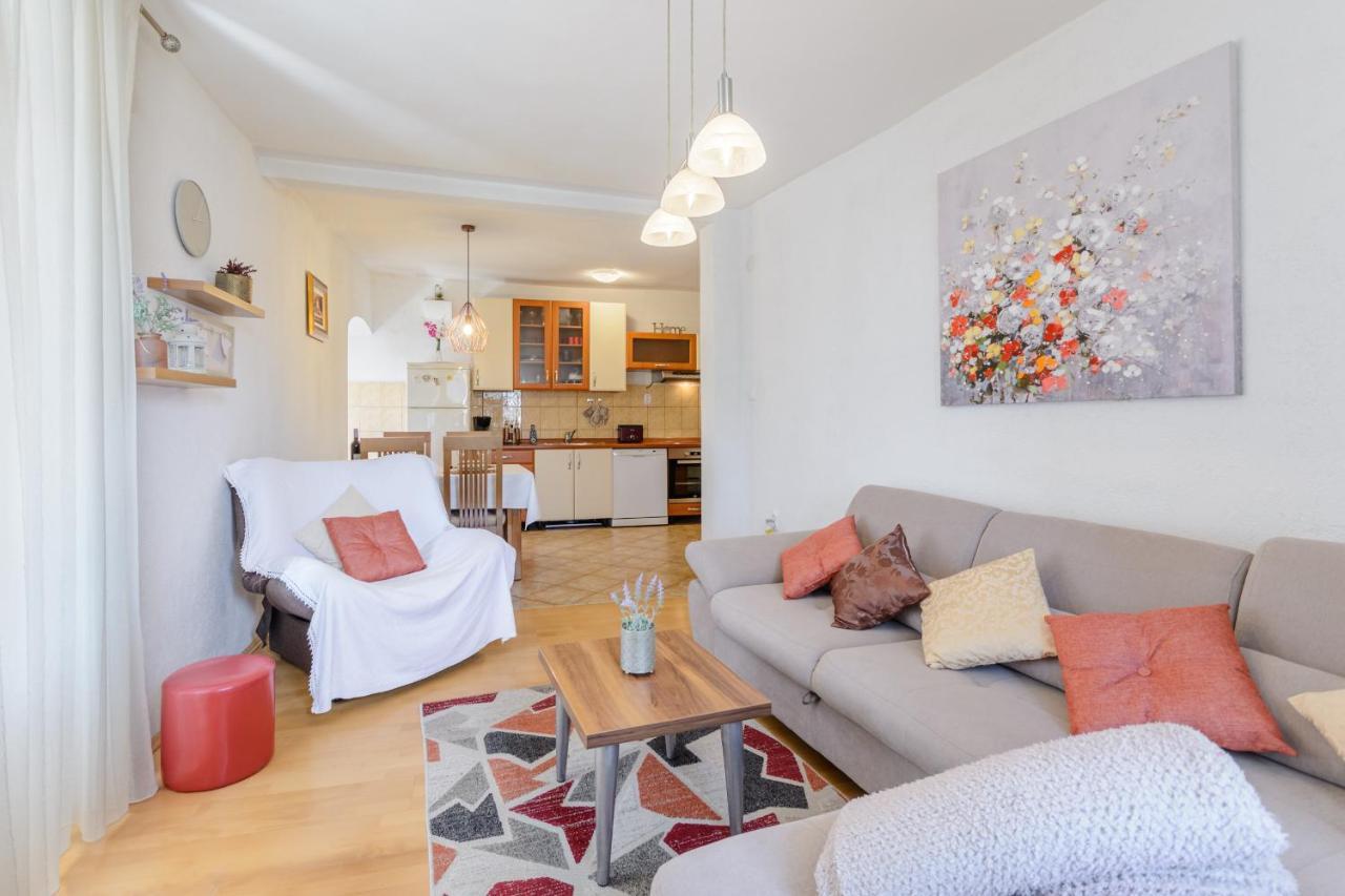 Apartman Mare 밀나 외부 사진